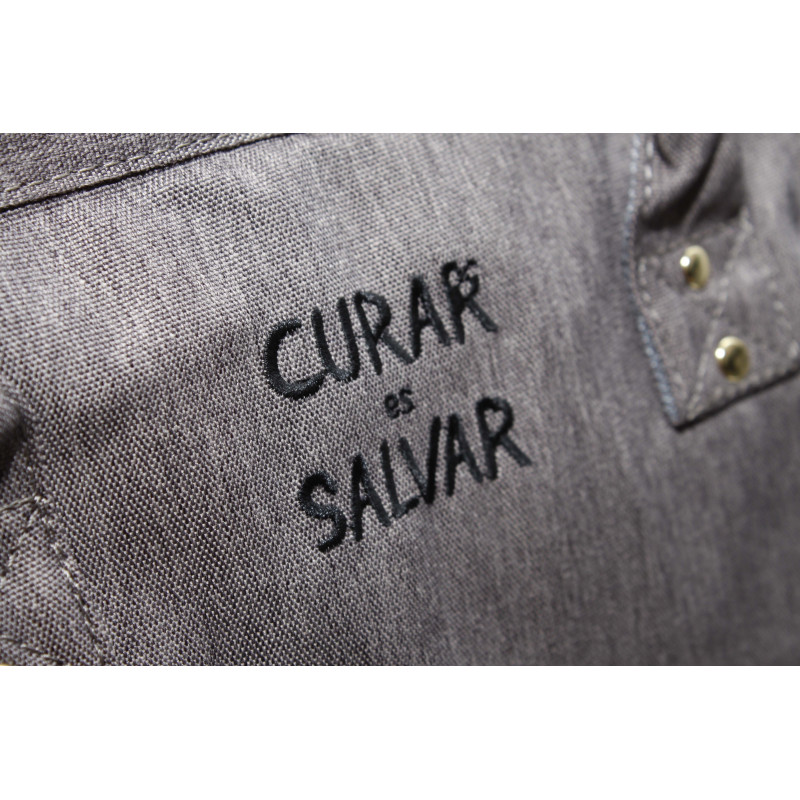 MOCHILA GRIS "YO TE CUIDO"