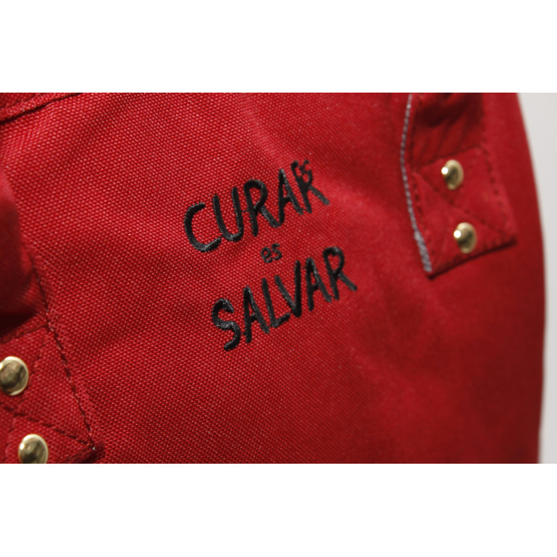 MOCHILA BURDEOS "YO TE CUIDO"