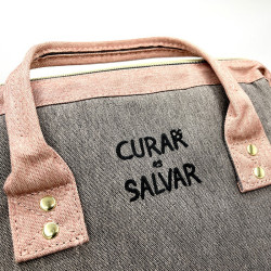 MOCHILA "YO TE CUIDO" ROSA-GRIS 2